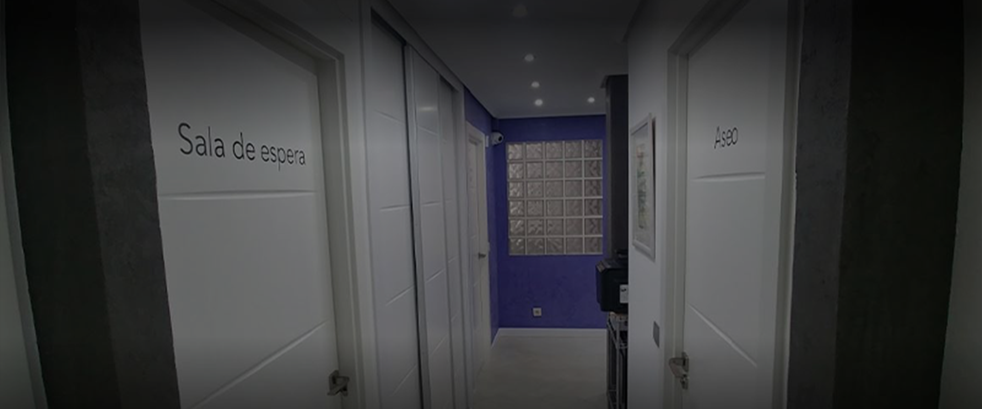 Pasillo Clínica Dental El Alisal